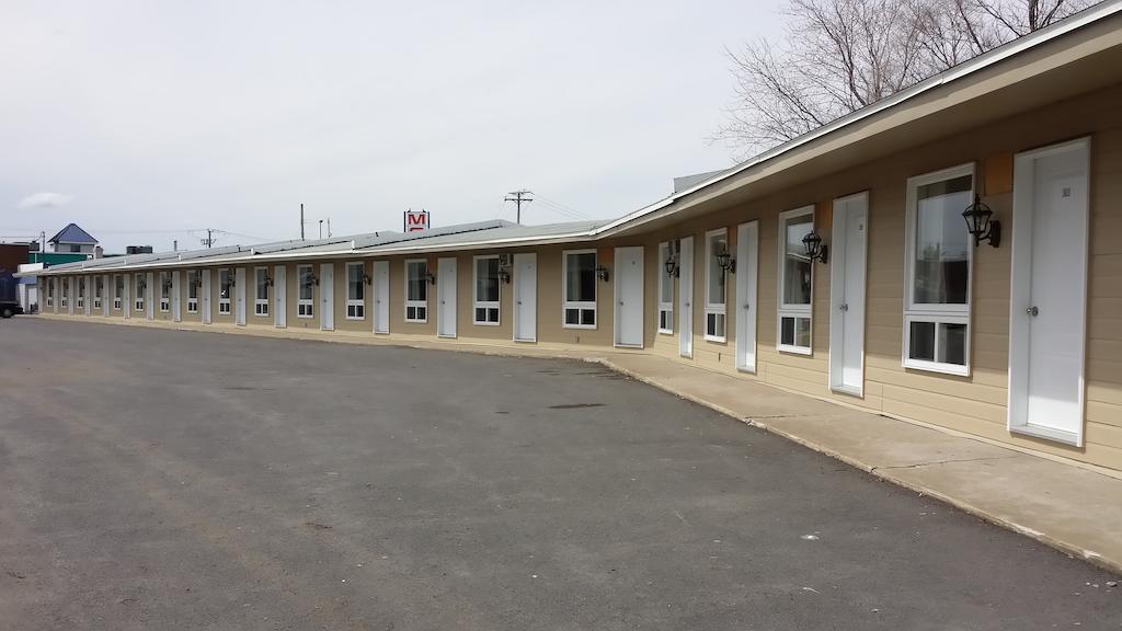 Motel Iberville Saint-Jean-sur-Richelieu Extérieur photo