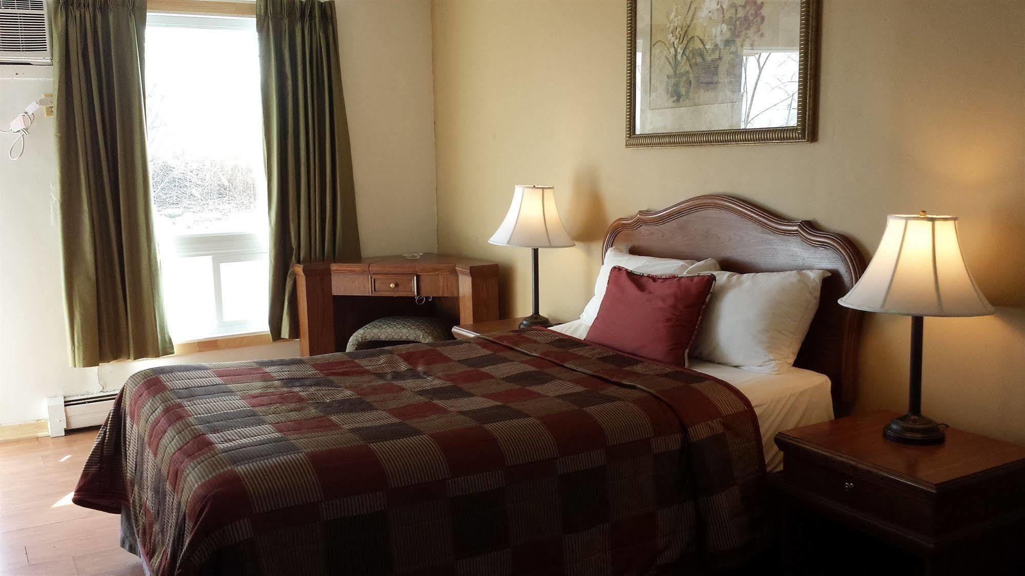 Motel Iberville Saint-Jean-sur-Richelieu Extérieur photo