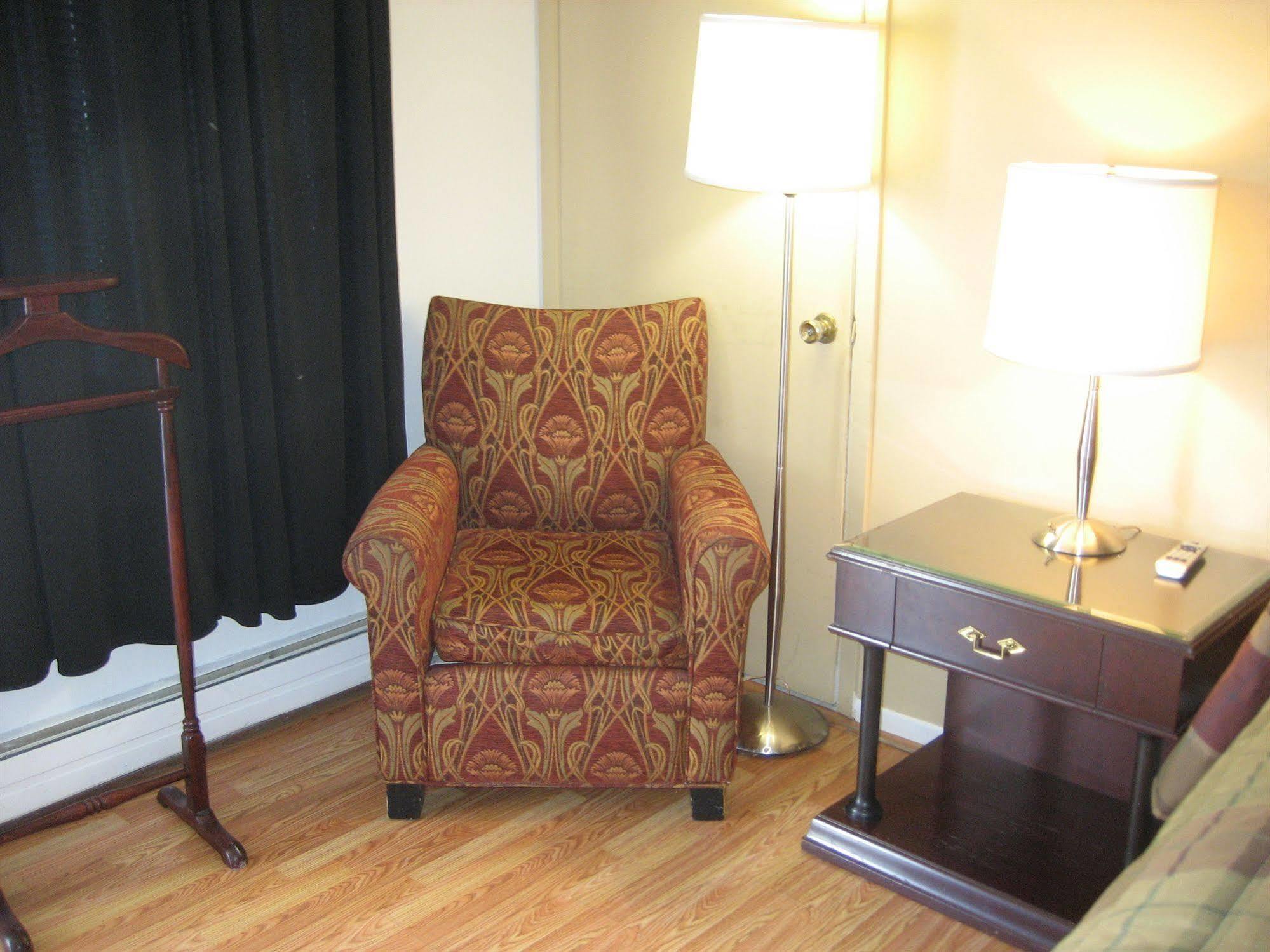 Motel Iberville Saint-Jean-sur-Richelieu Extérieur photo